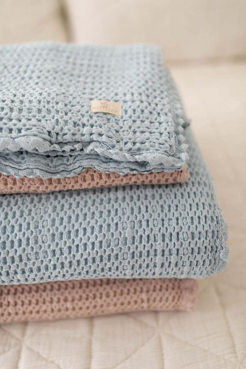 cozy waffle blanket | twin size - powder