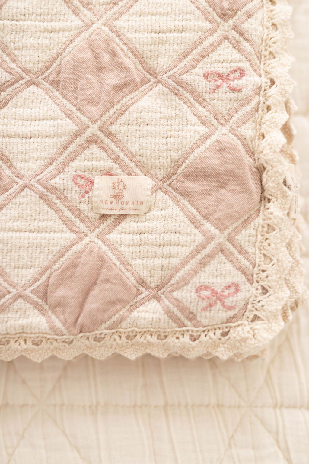 patchwork blanket - bow