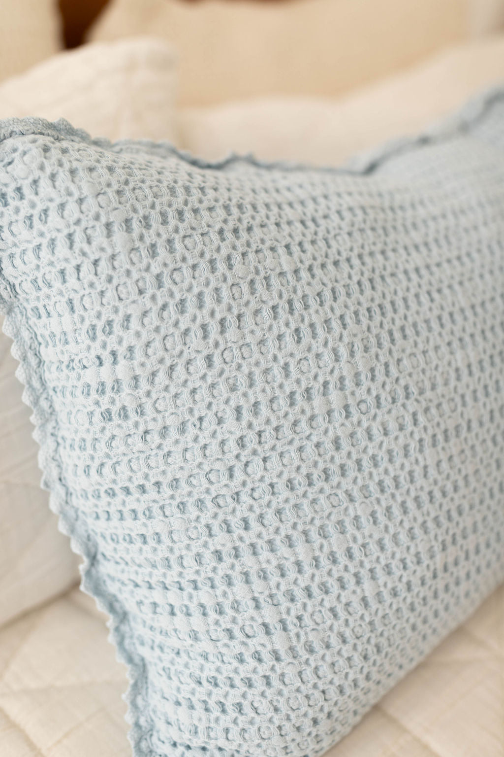cozy waffle pillowcase - powder