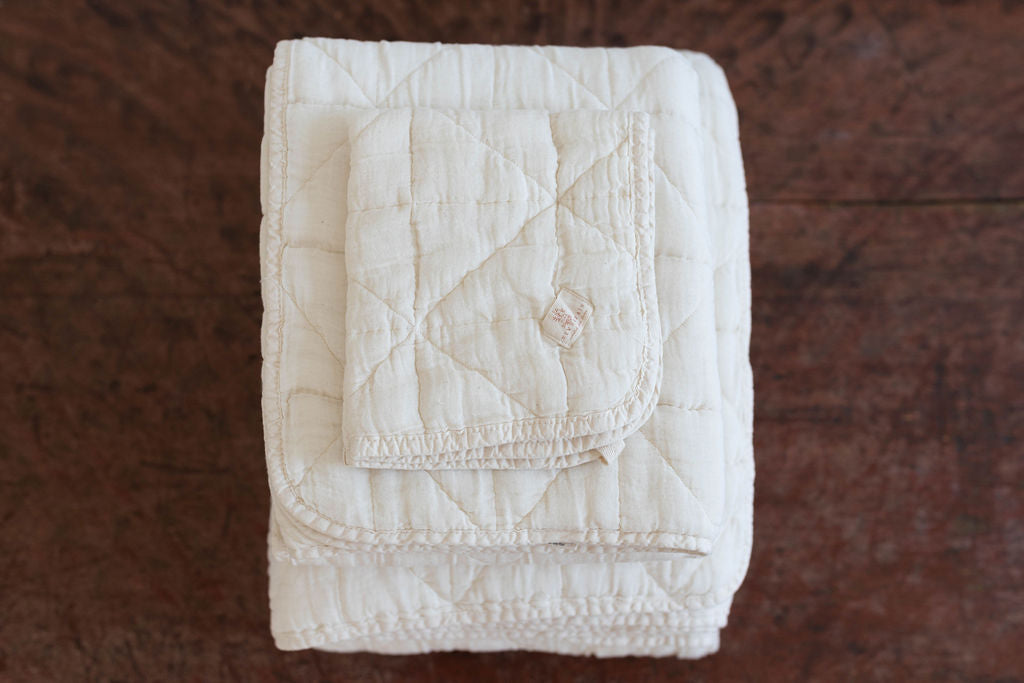 lovie quilted | mini - natural