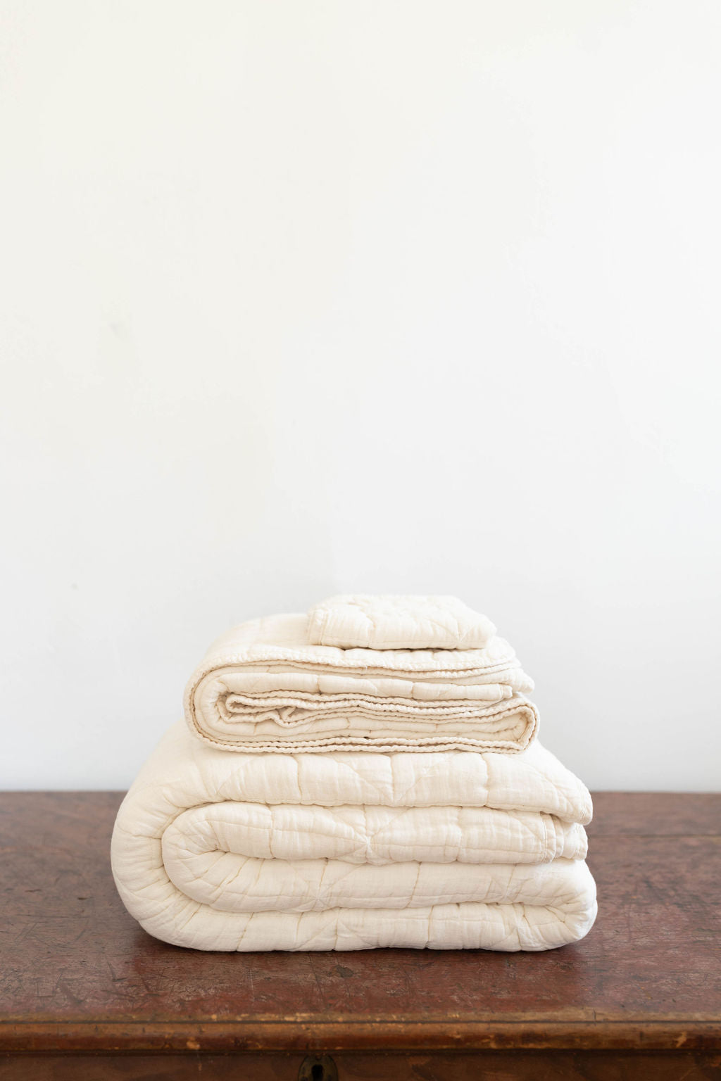 lovie quilted | mini - natural