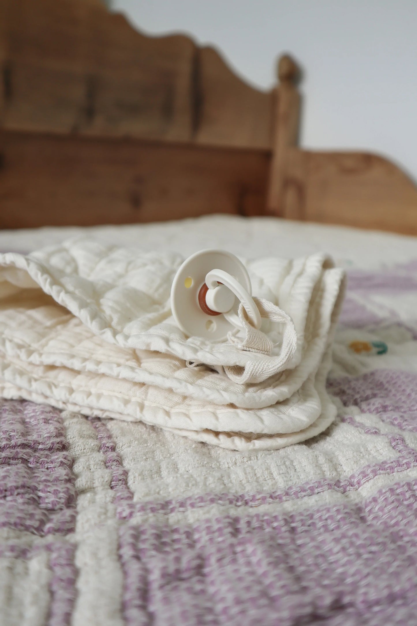 lovie quilted | mini - natural