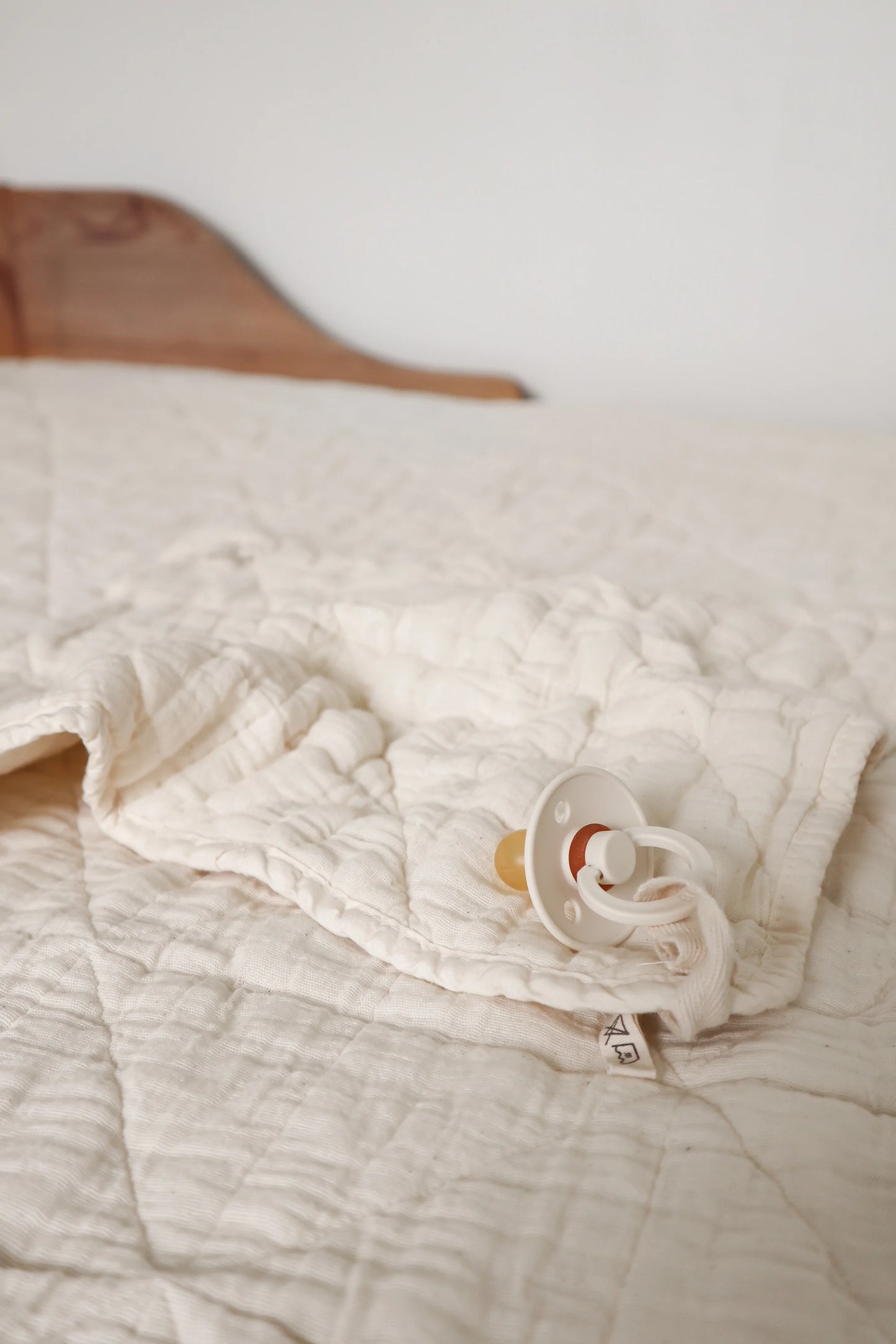 lovie quilted | mini - natural