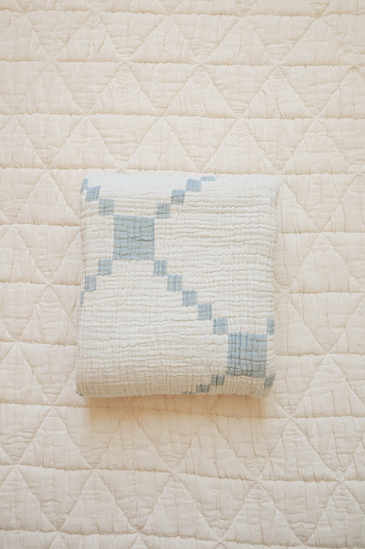 layered gauze blanket - powder
