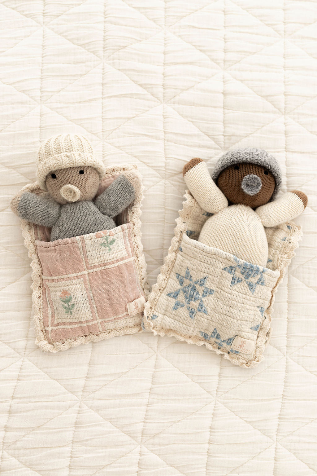 star quilt dollbed - sky