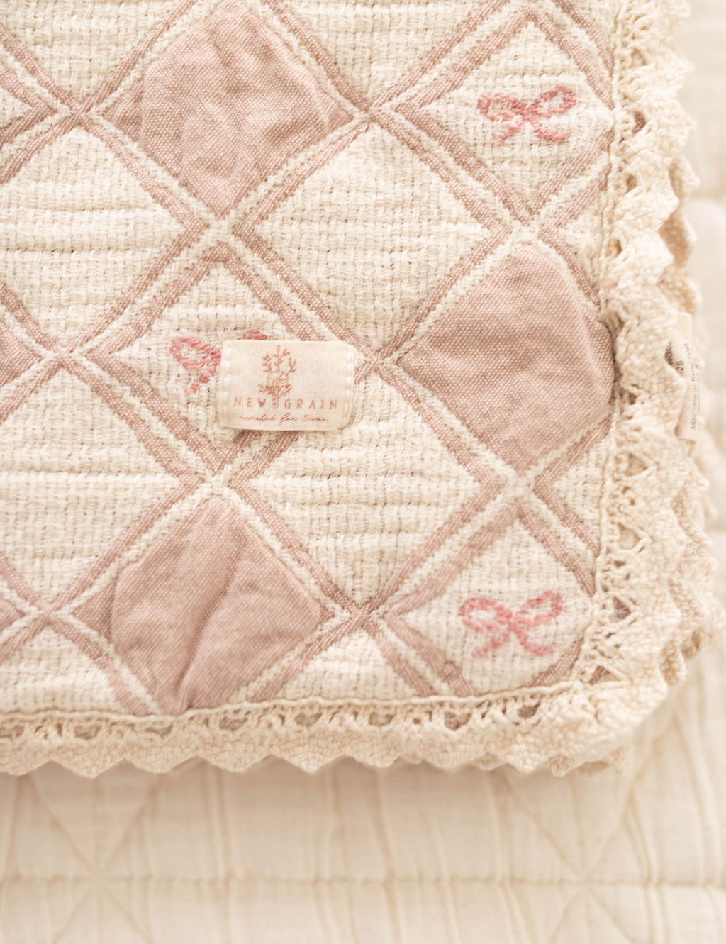 patchwork blanket - bow