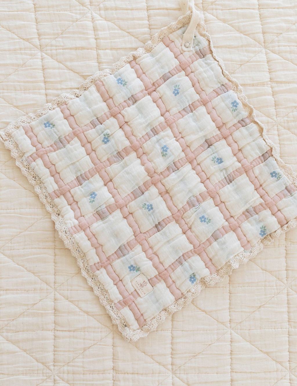 meadow quilt lovie - petal