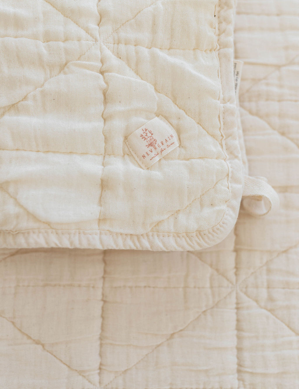 lovie quilted | mini - natural